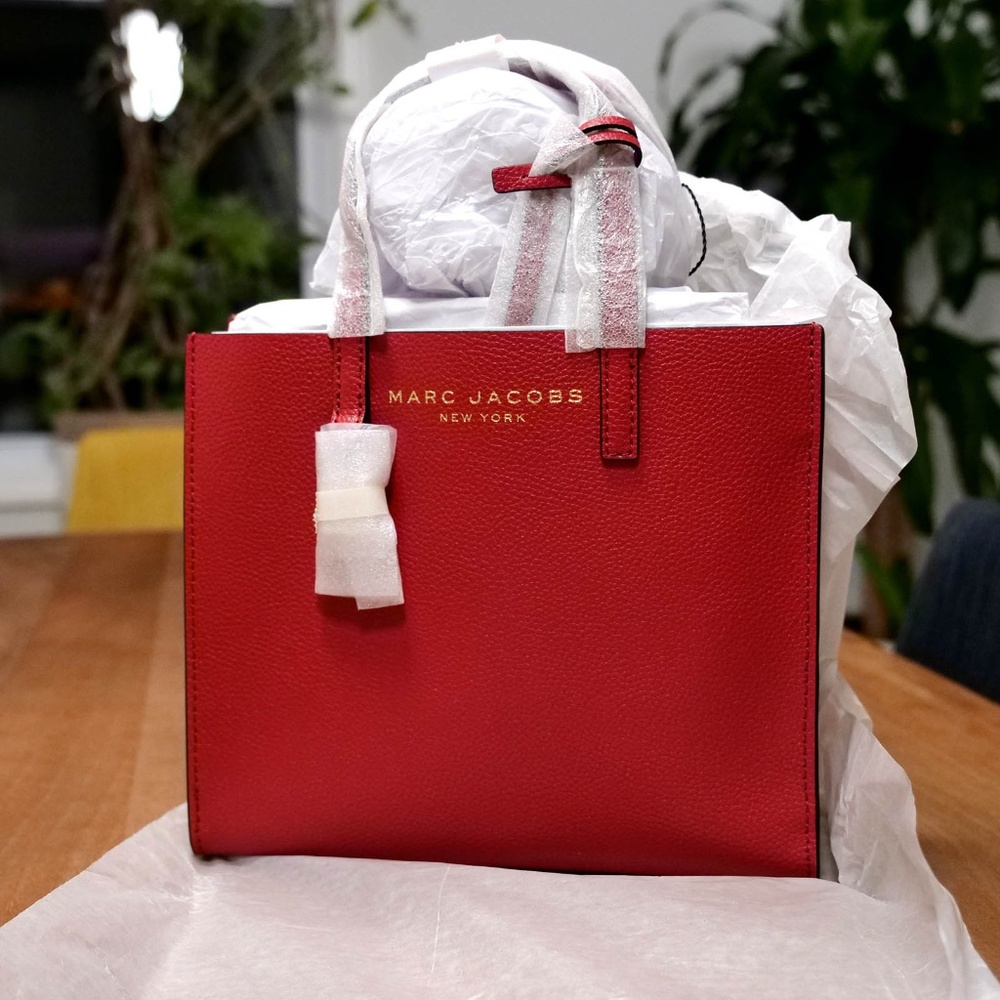 Marc Jacobs Savvy Red Small Leather Tote — NWT